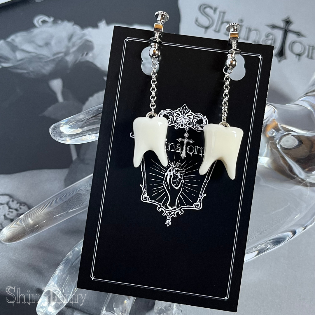 【金具変更可】歯イヤリング(両耳)