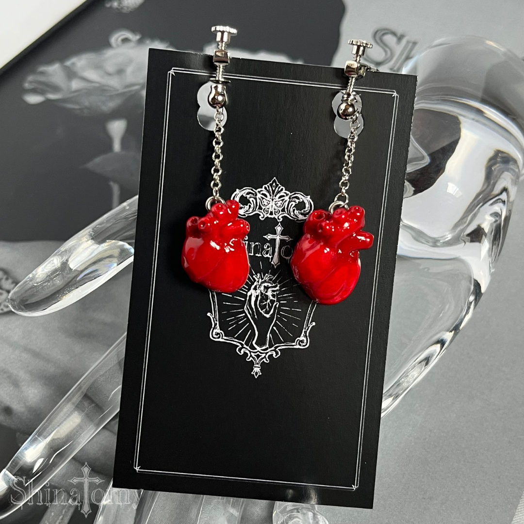 【金具変更可】心臓イヤリング(両耳)