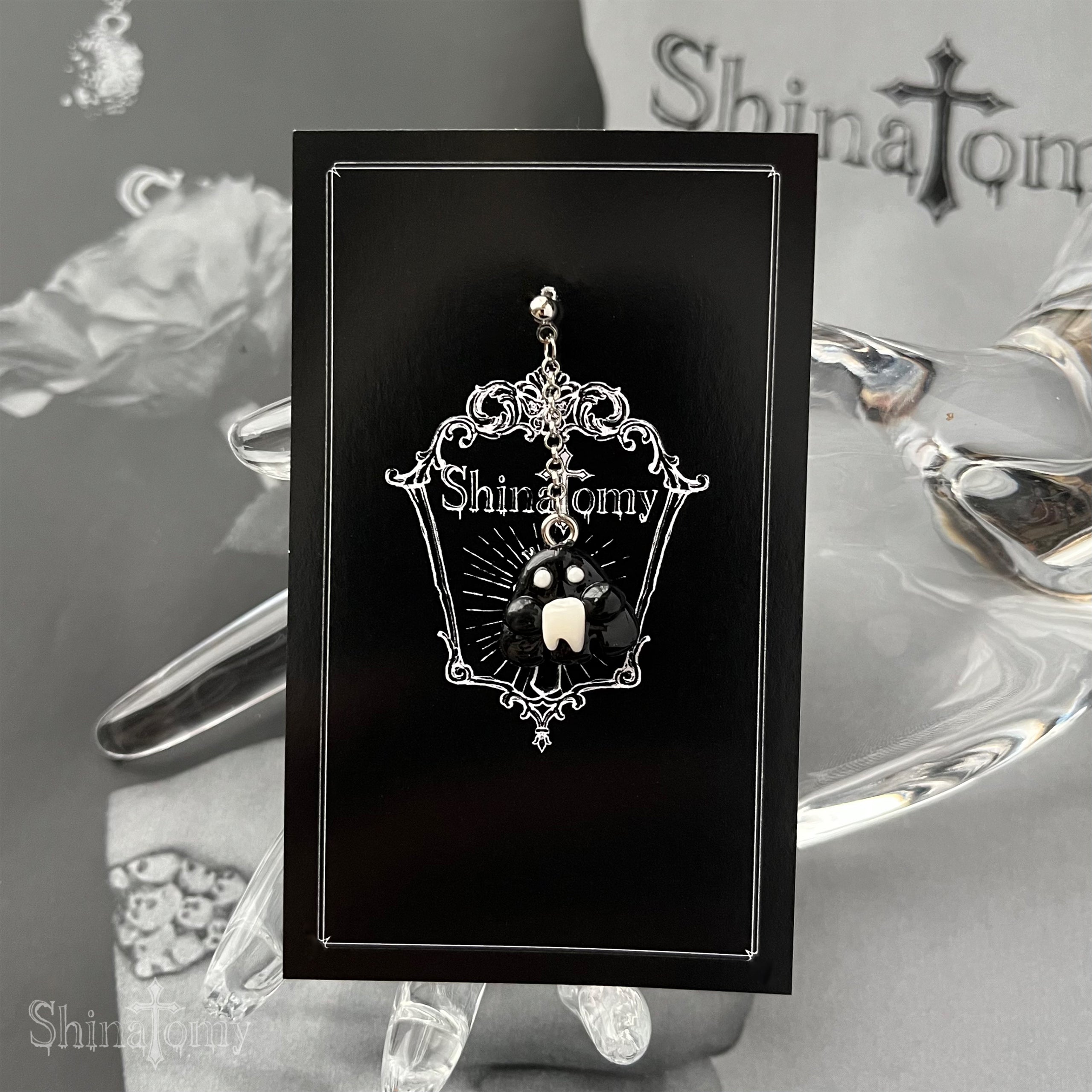 【金具変更可】おばけピアス