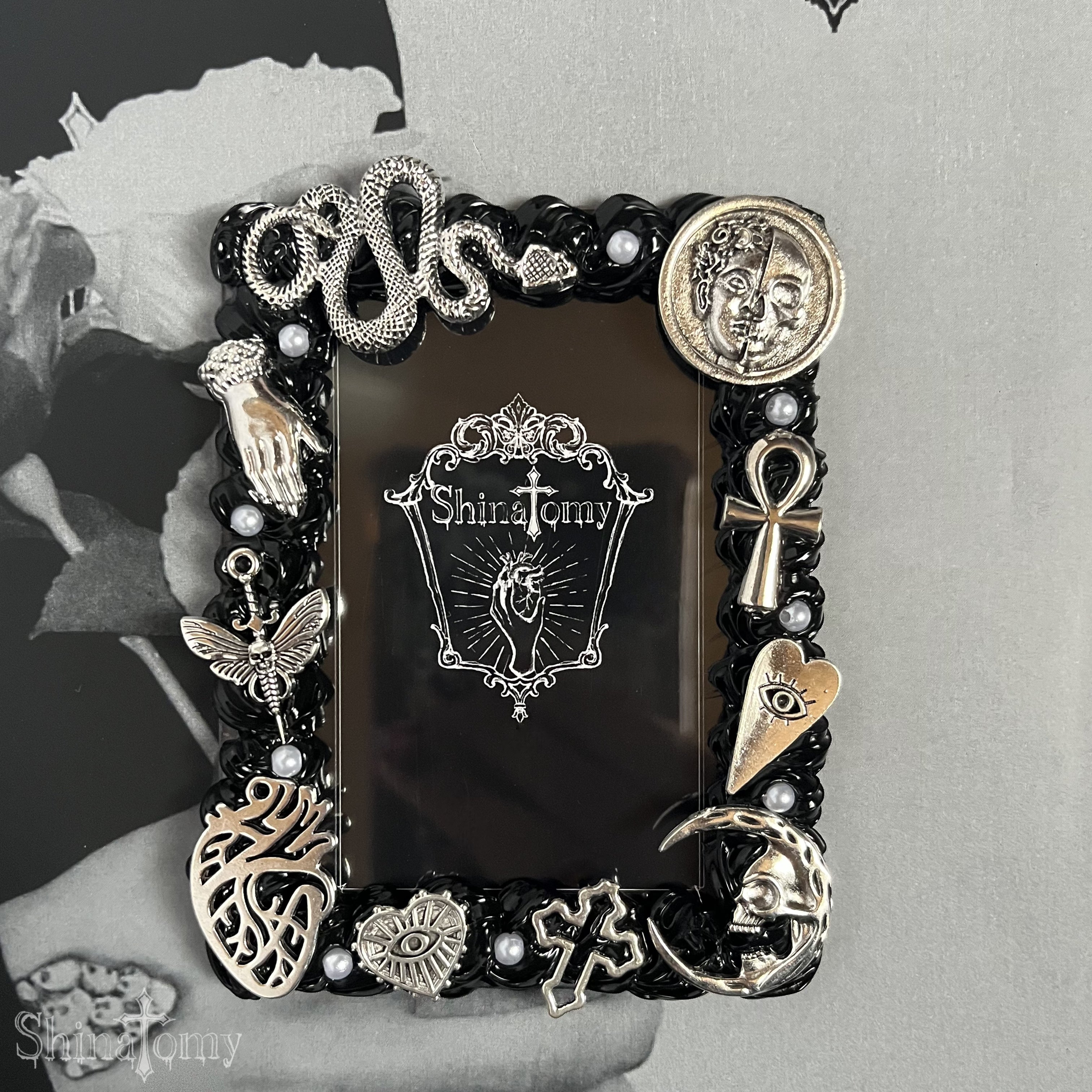 Whip Deco Case Black B8