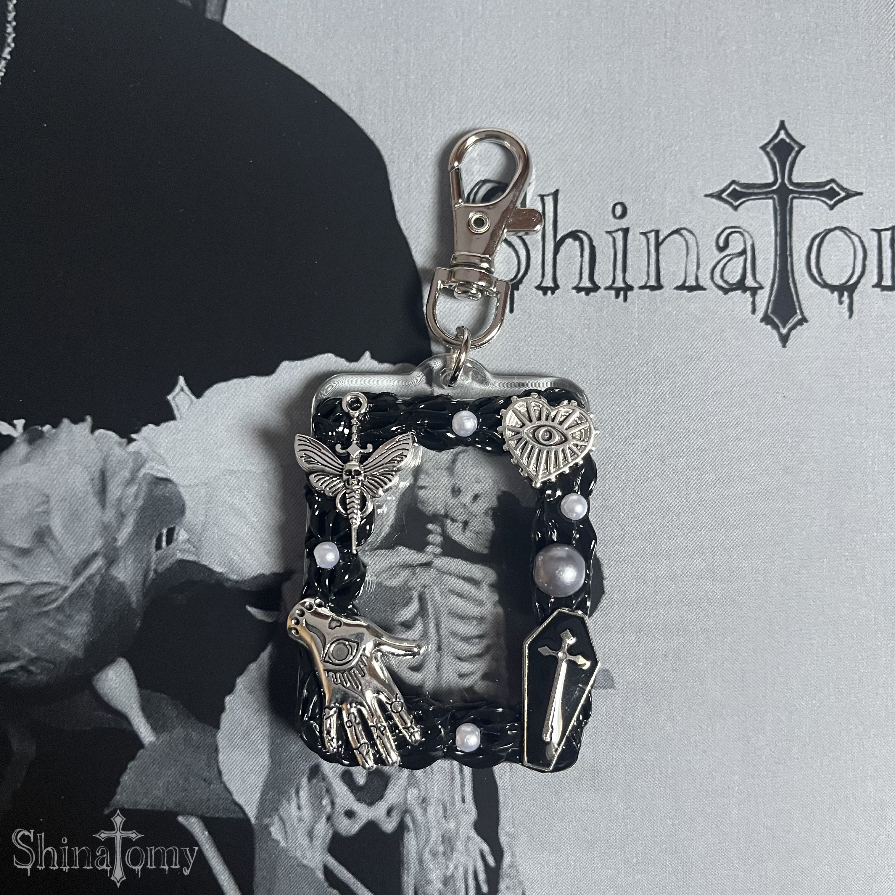 Whipped Deco Keychain Black (ID Photo Size)