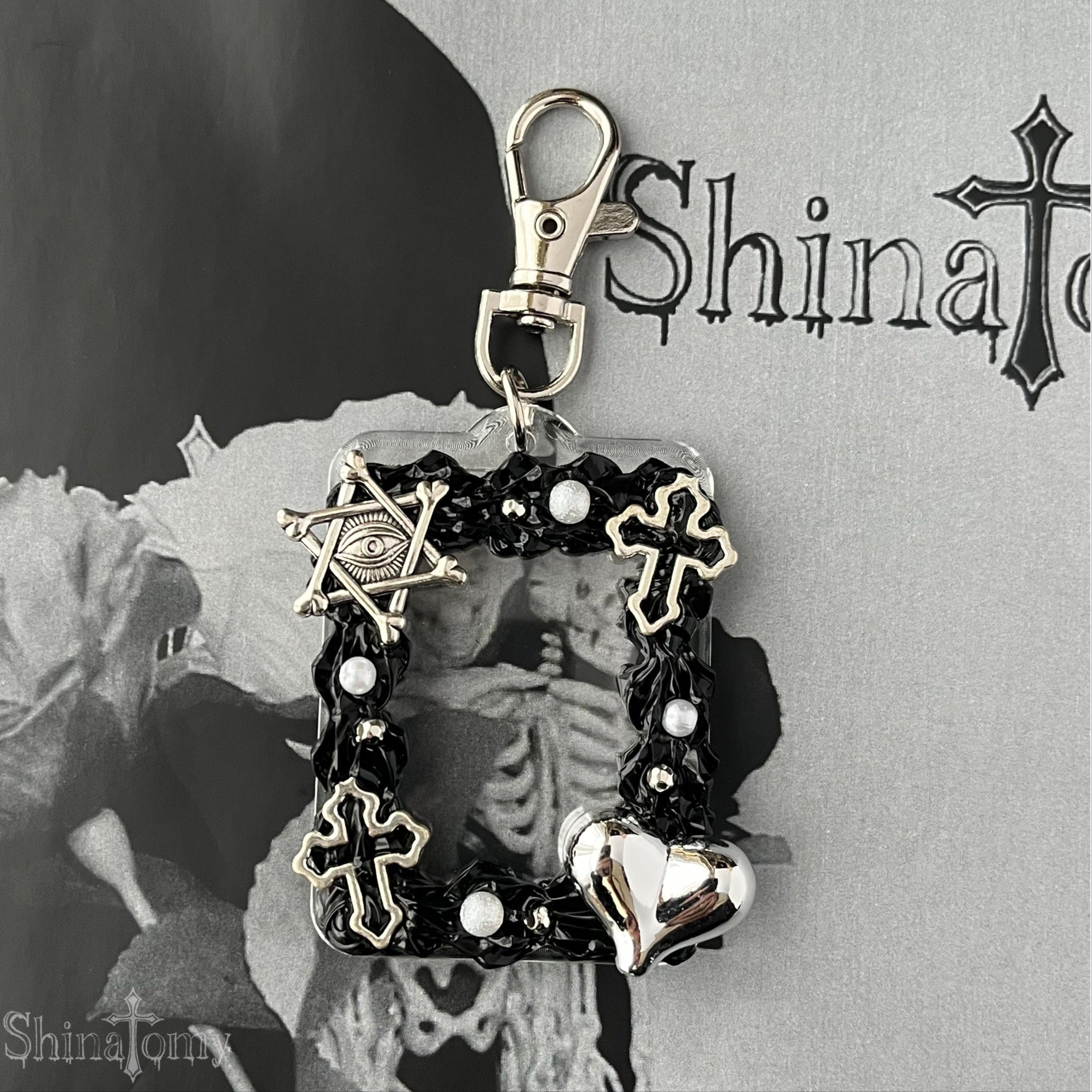 Whipped Deco Keychain Black (ID Photo Size)