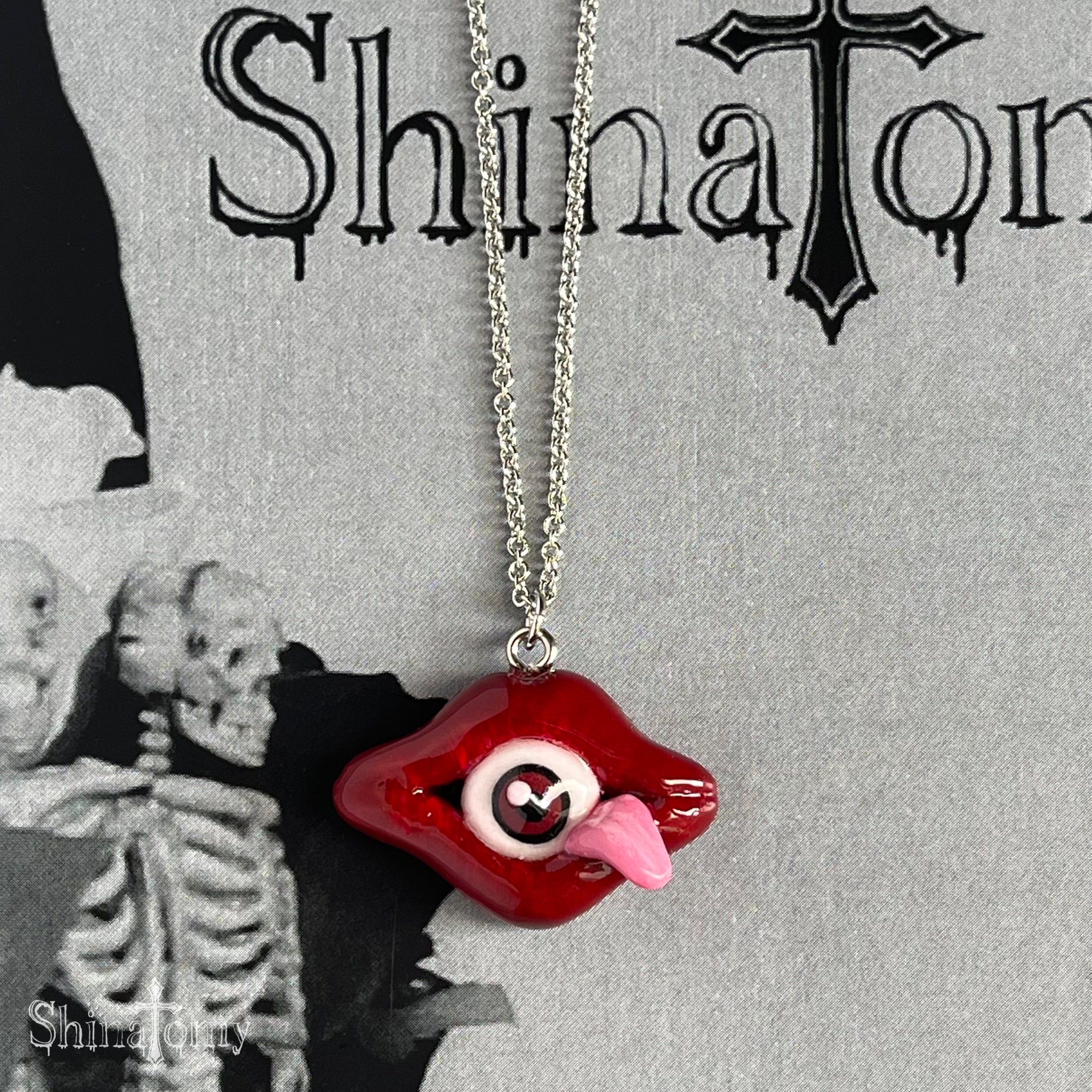 心眼のくちびるネックレス