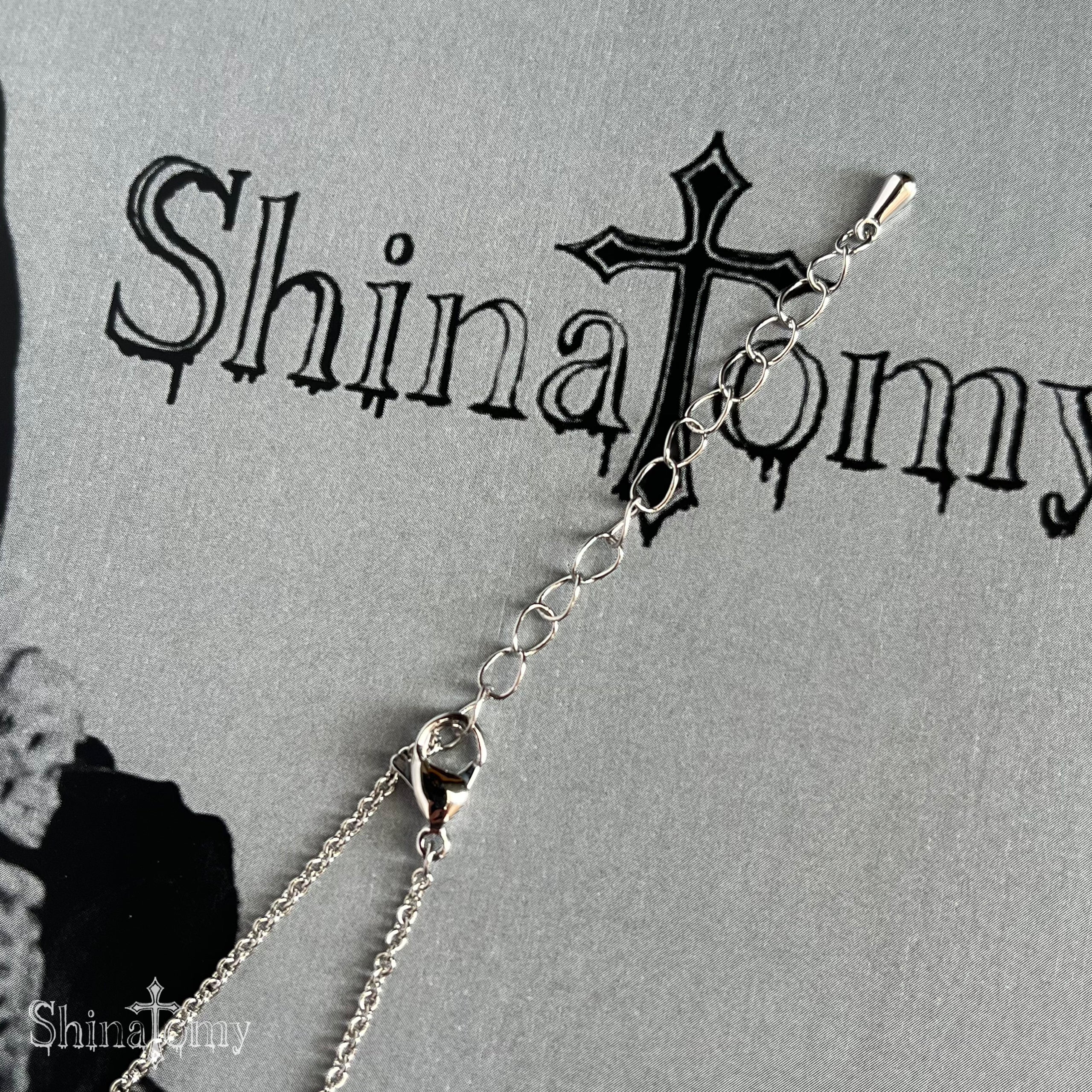 心眼のくちびるネックレス