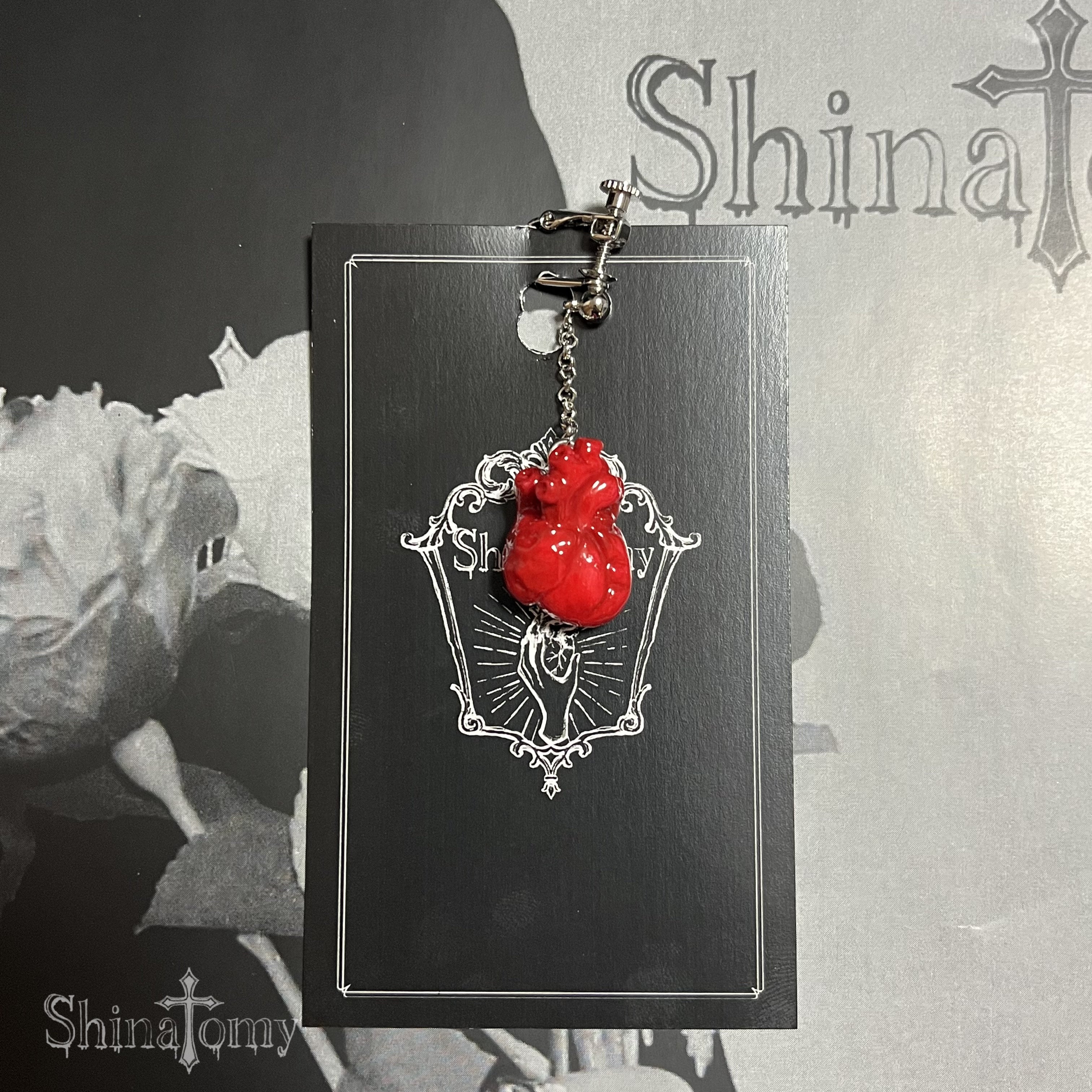 【金具変更可】心臓イヤリング