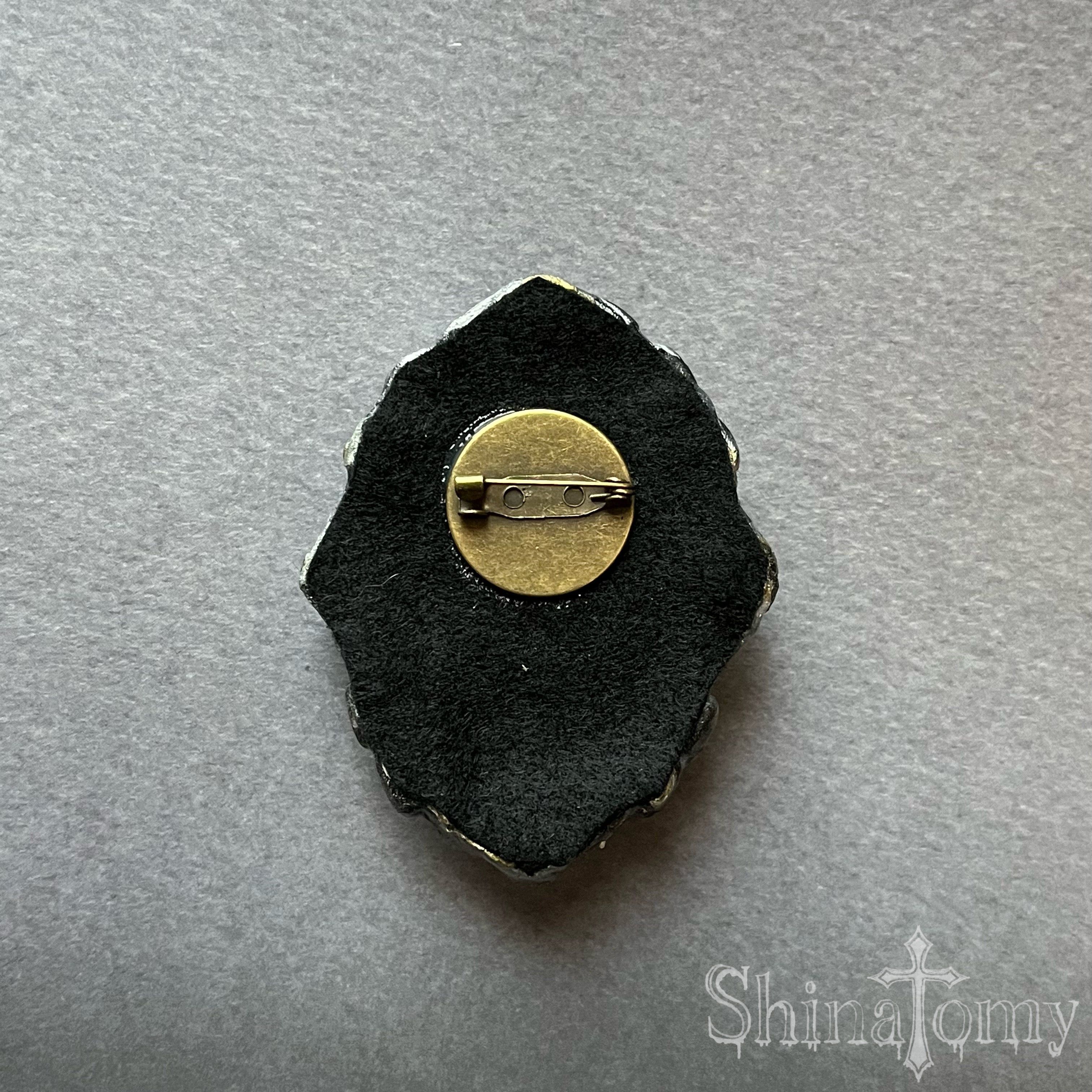 【Boo!Do堂コラボ】心臓のブローチ