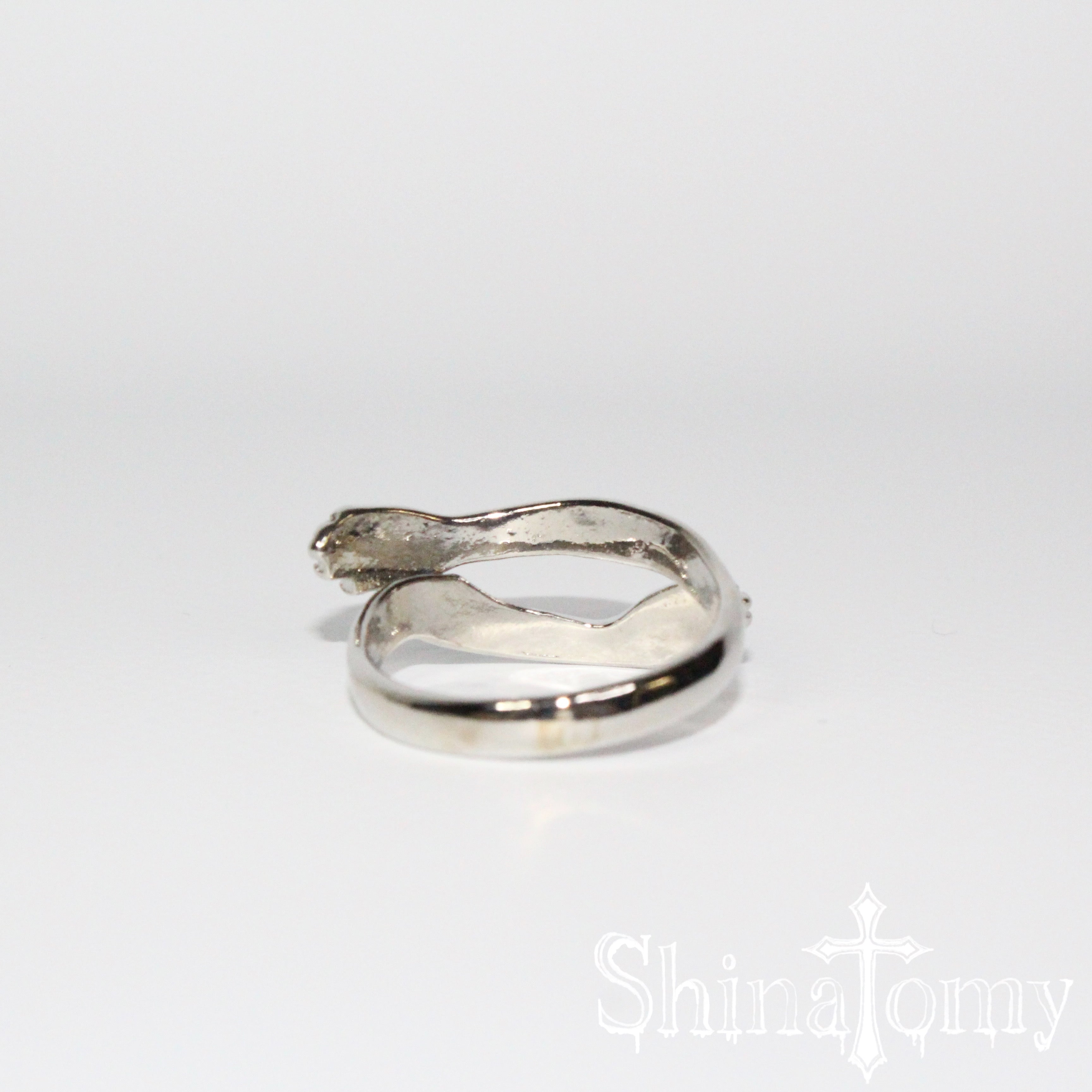 Handling that wraps around you