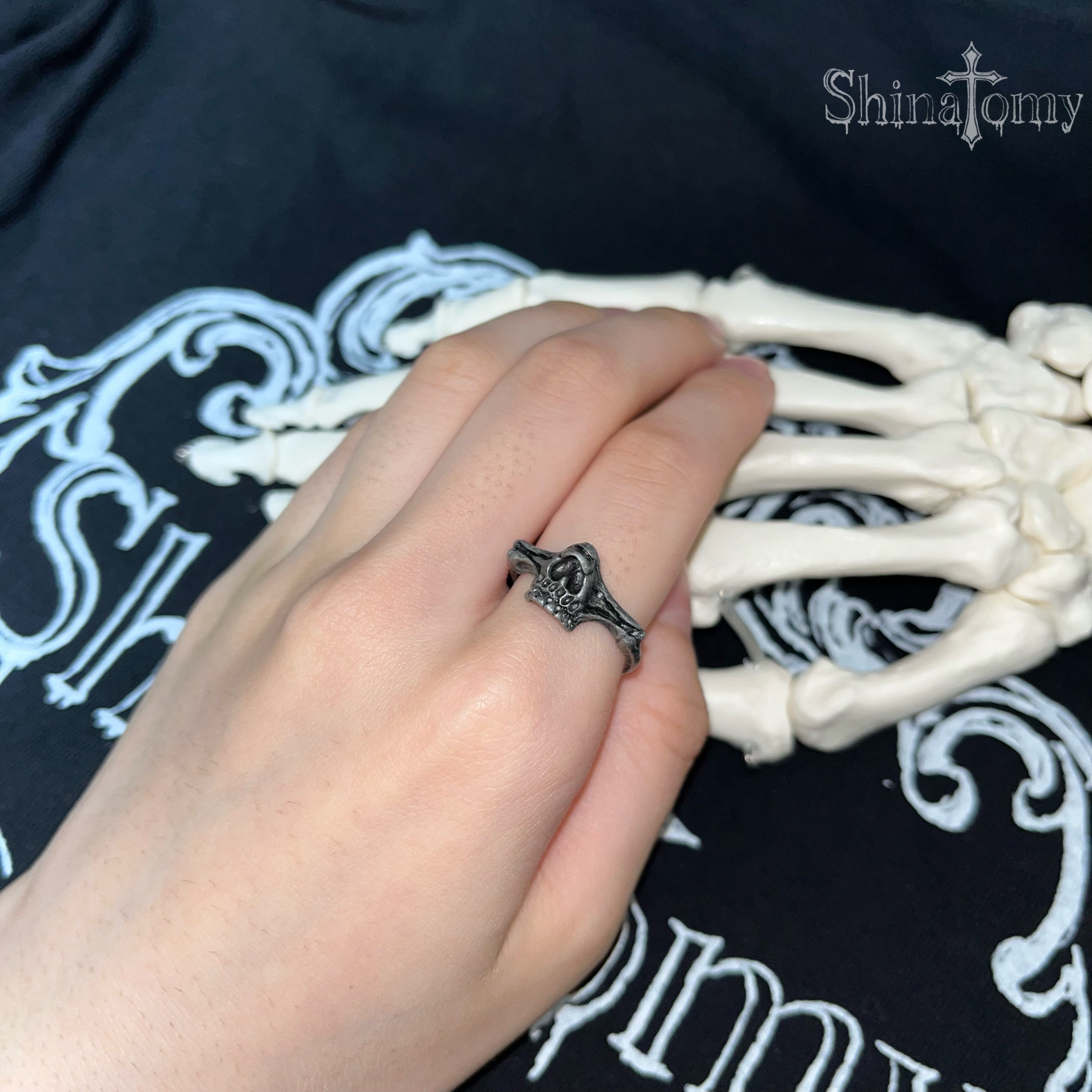 skull face ring