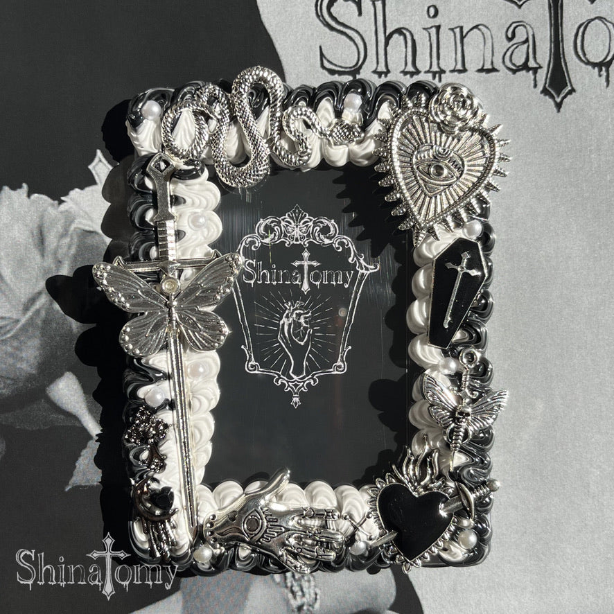 ホイップ デコケース black × white B8