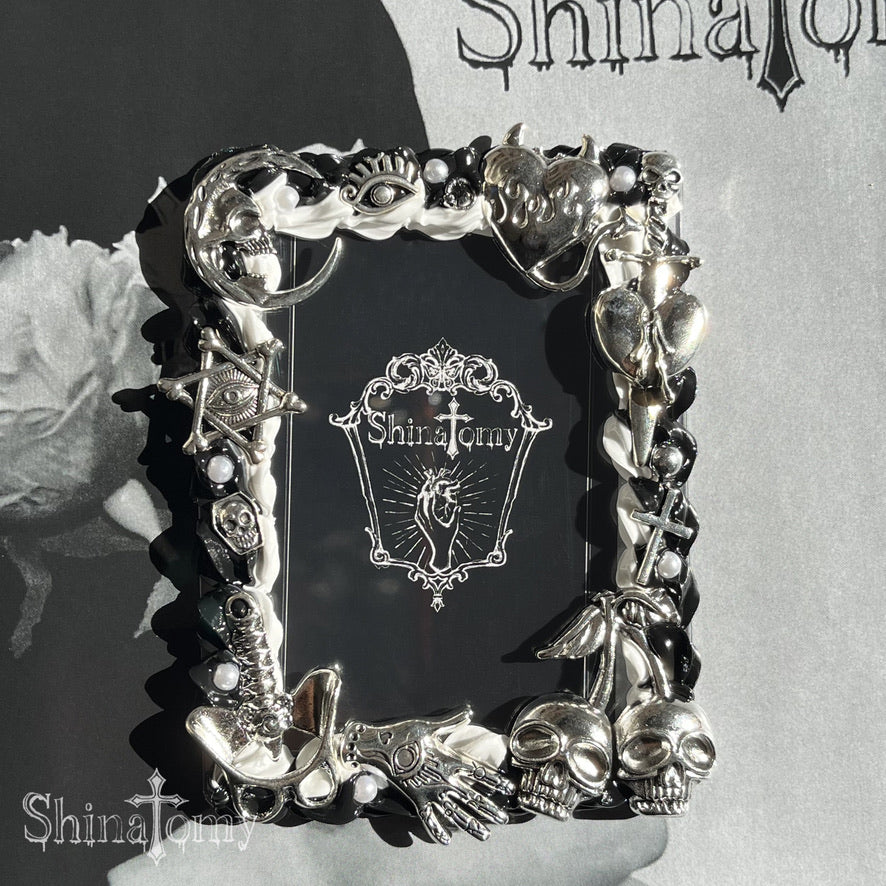 ホイップ デコケース black × white B8