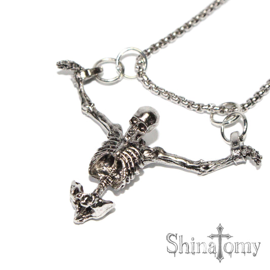 hanging skull necklace