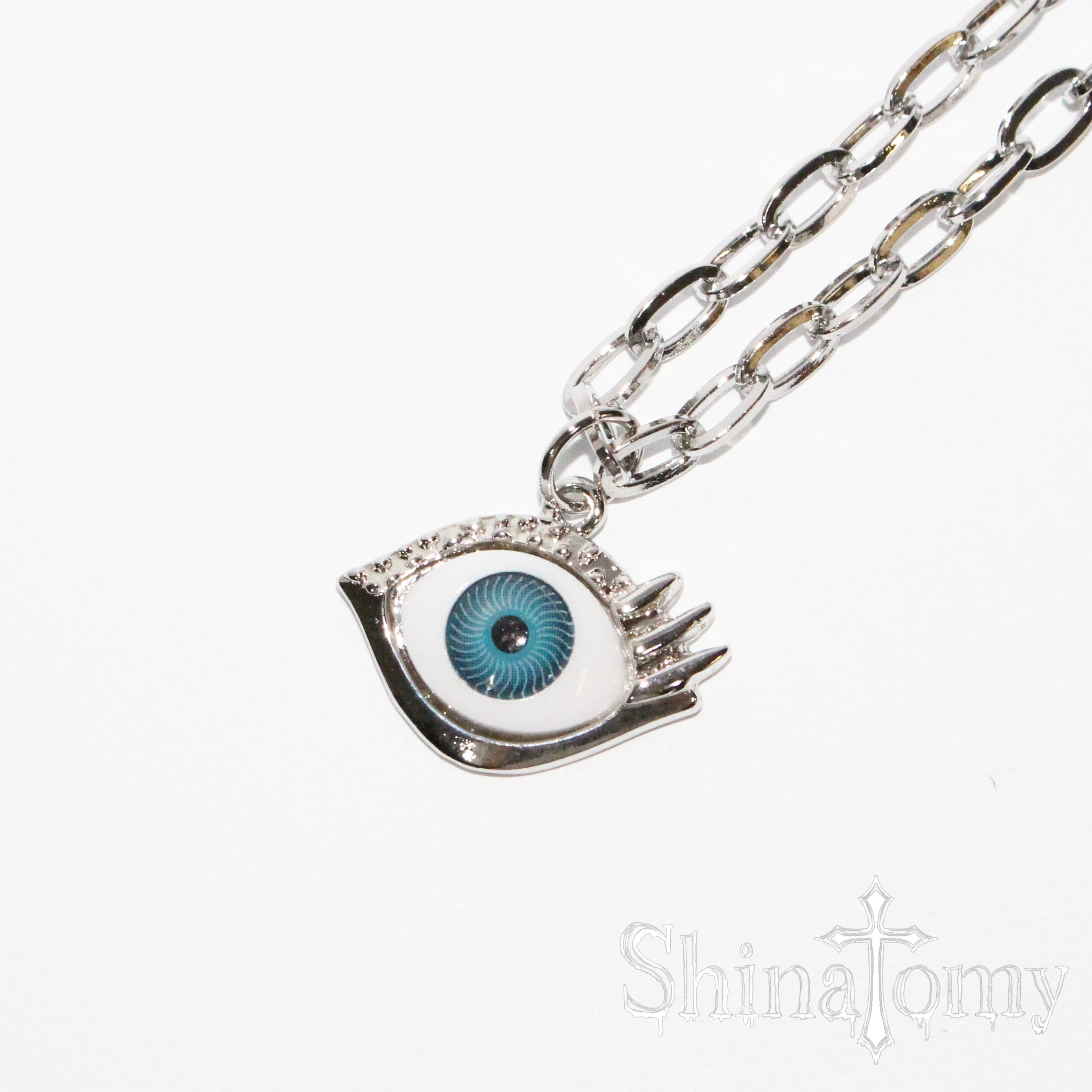 blue eyes necklace