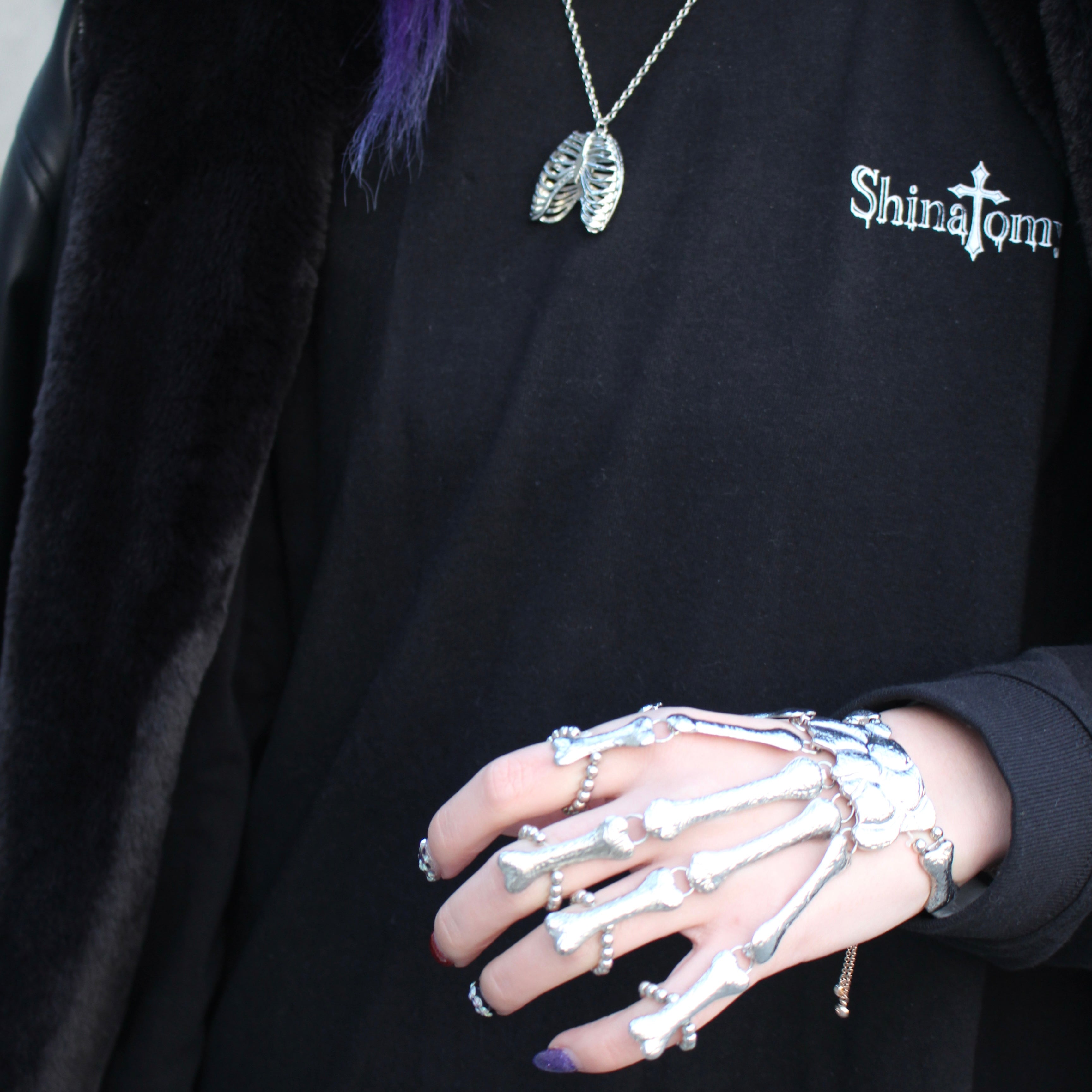 skull finger bracelet