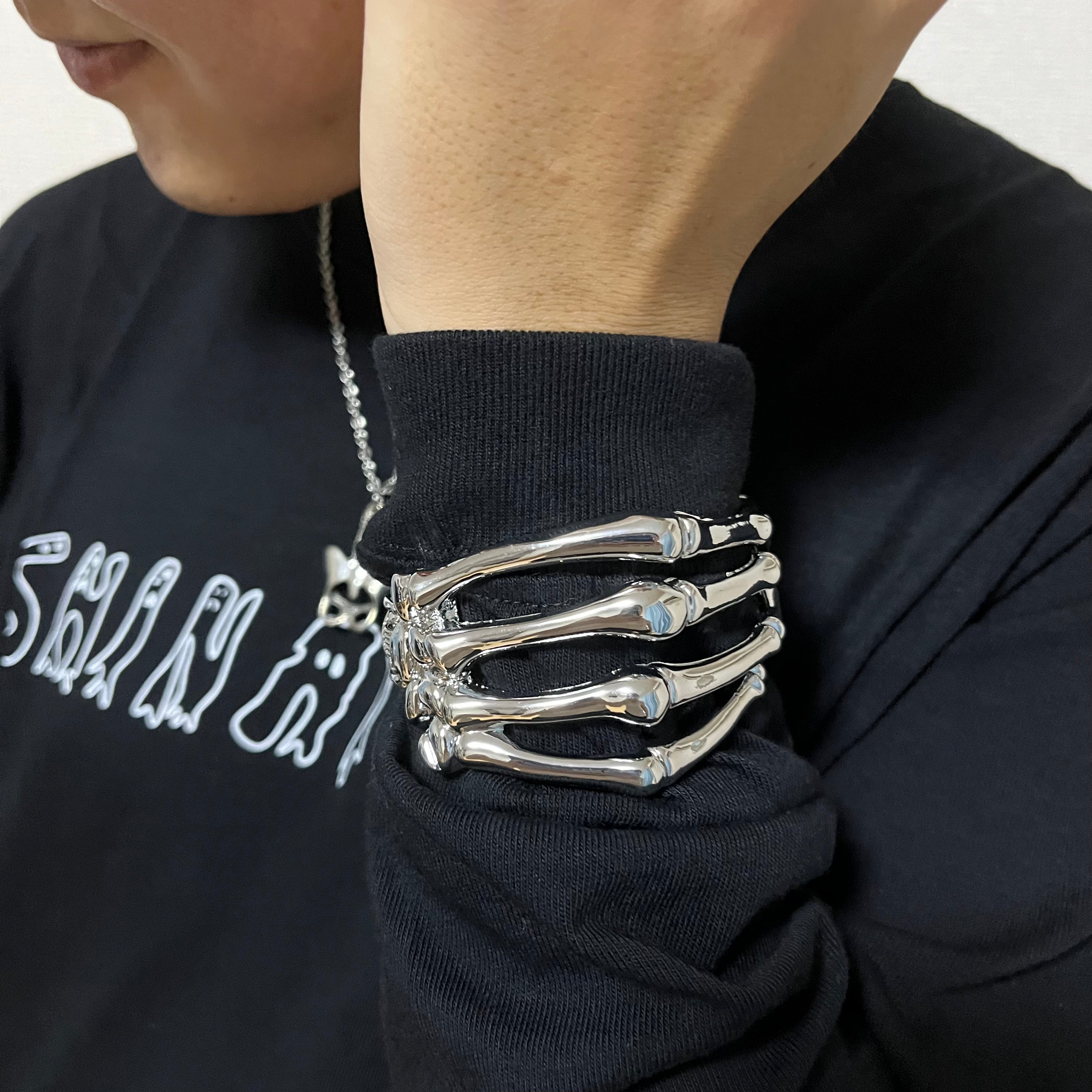 skull hand bracelet